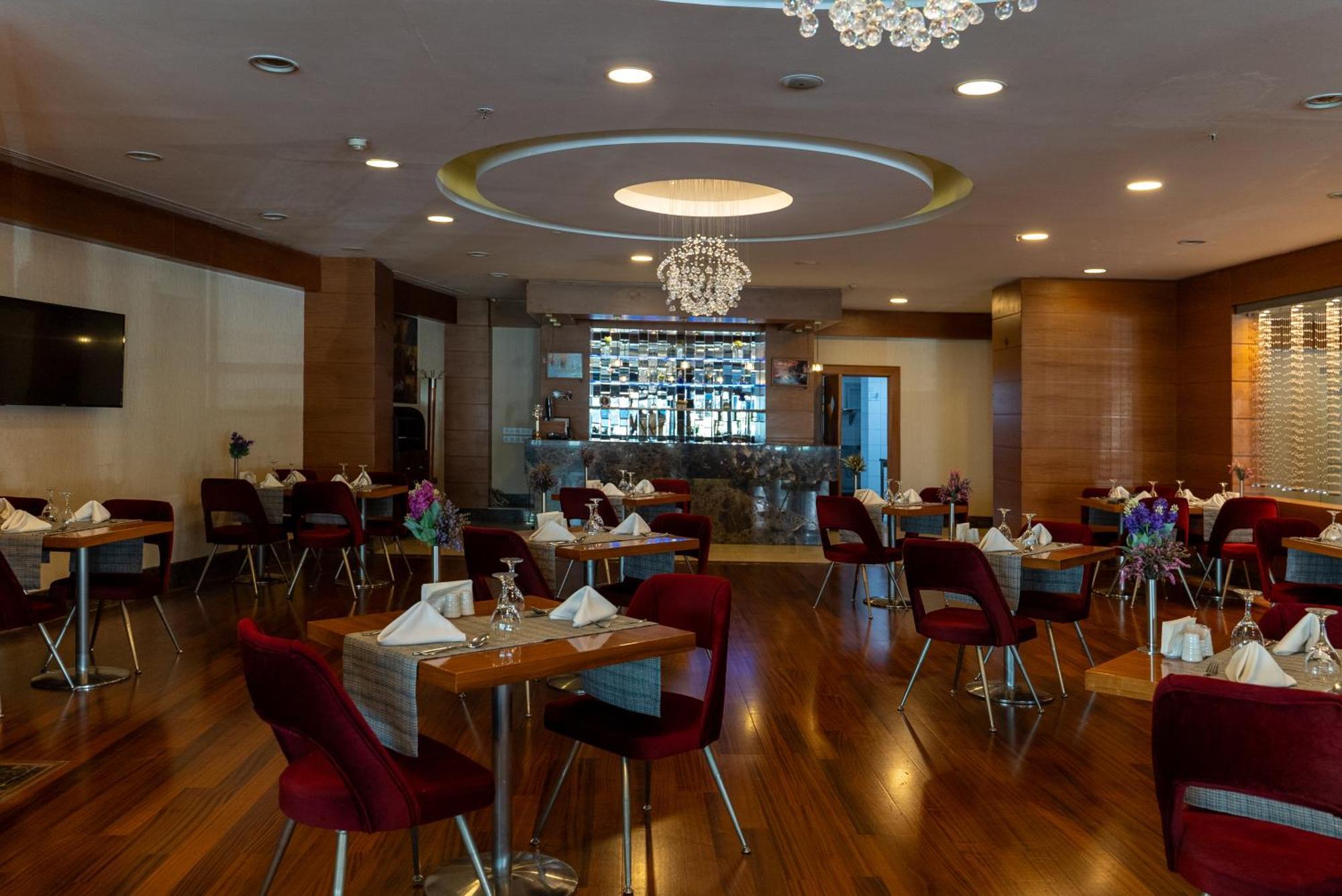 Ankara Plaza Hotel Esterno foto