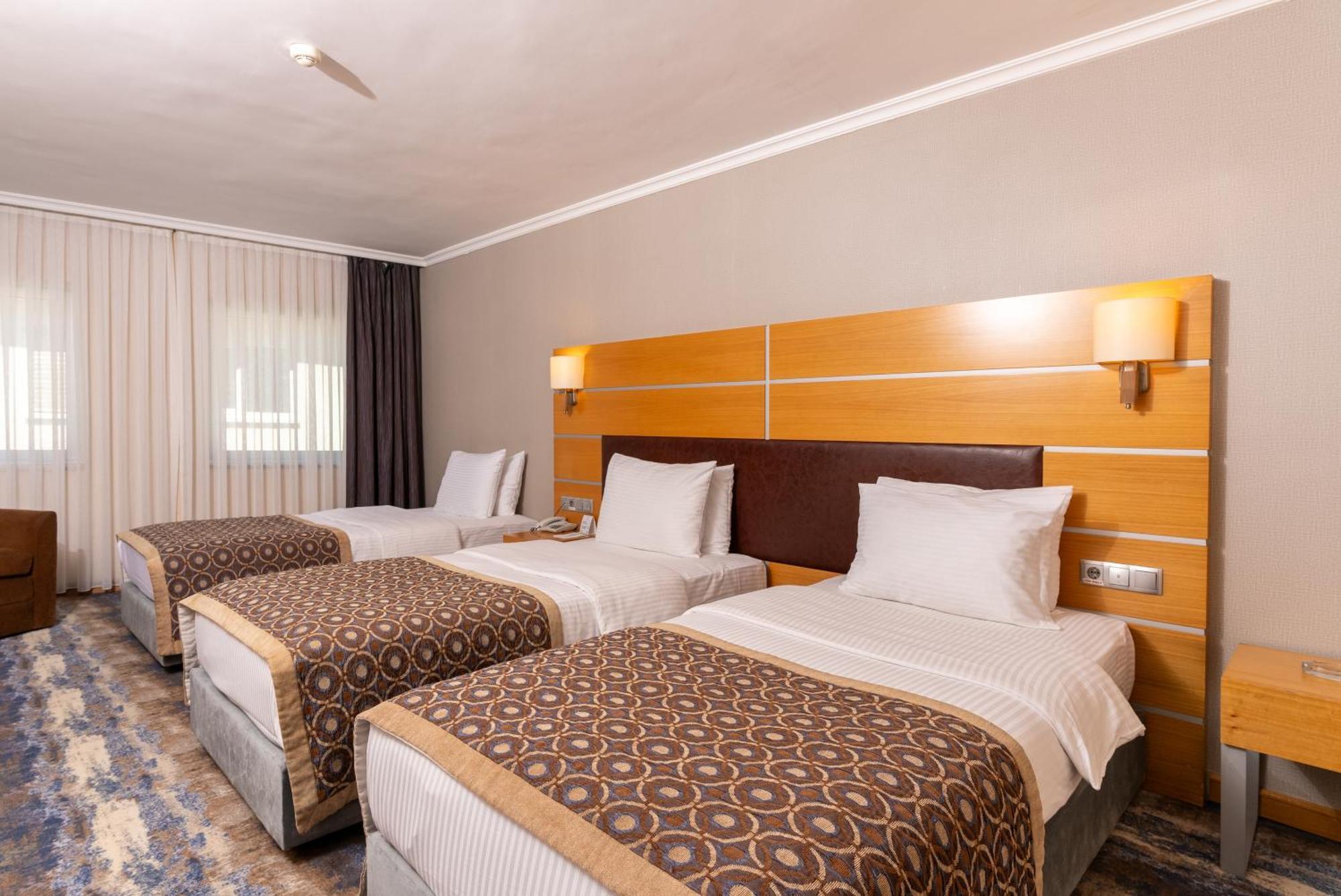 Ankara Plaza Hotel Esterno foto