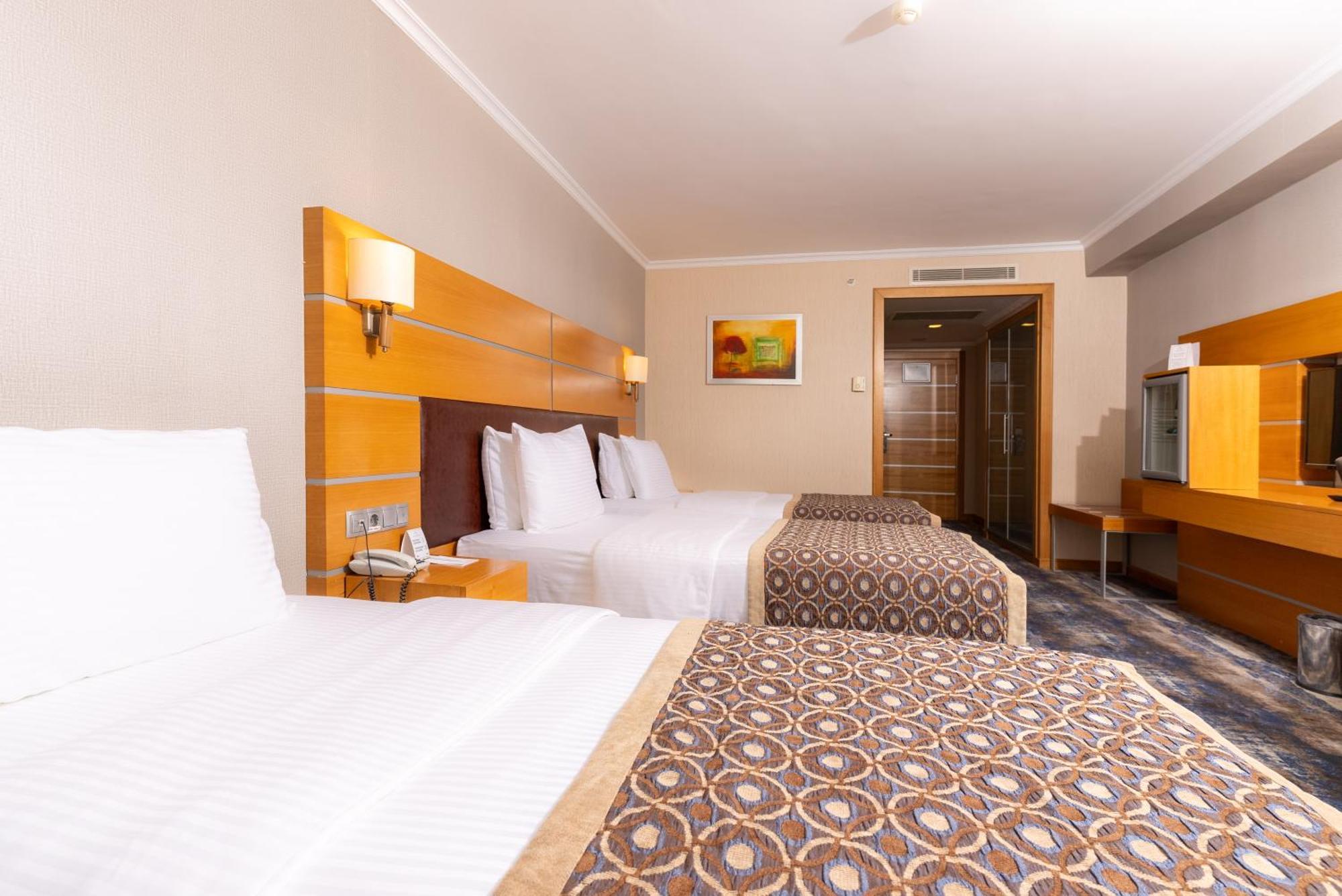 Ankara Plaza Hotel Esterno foto