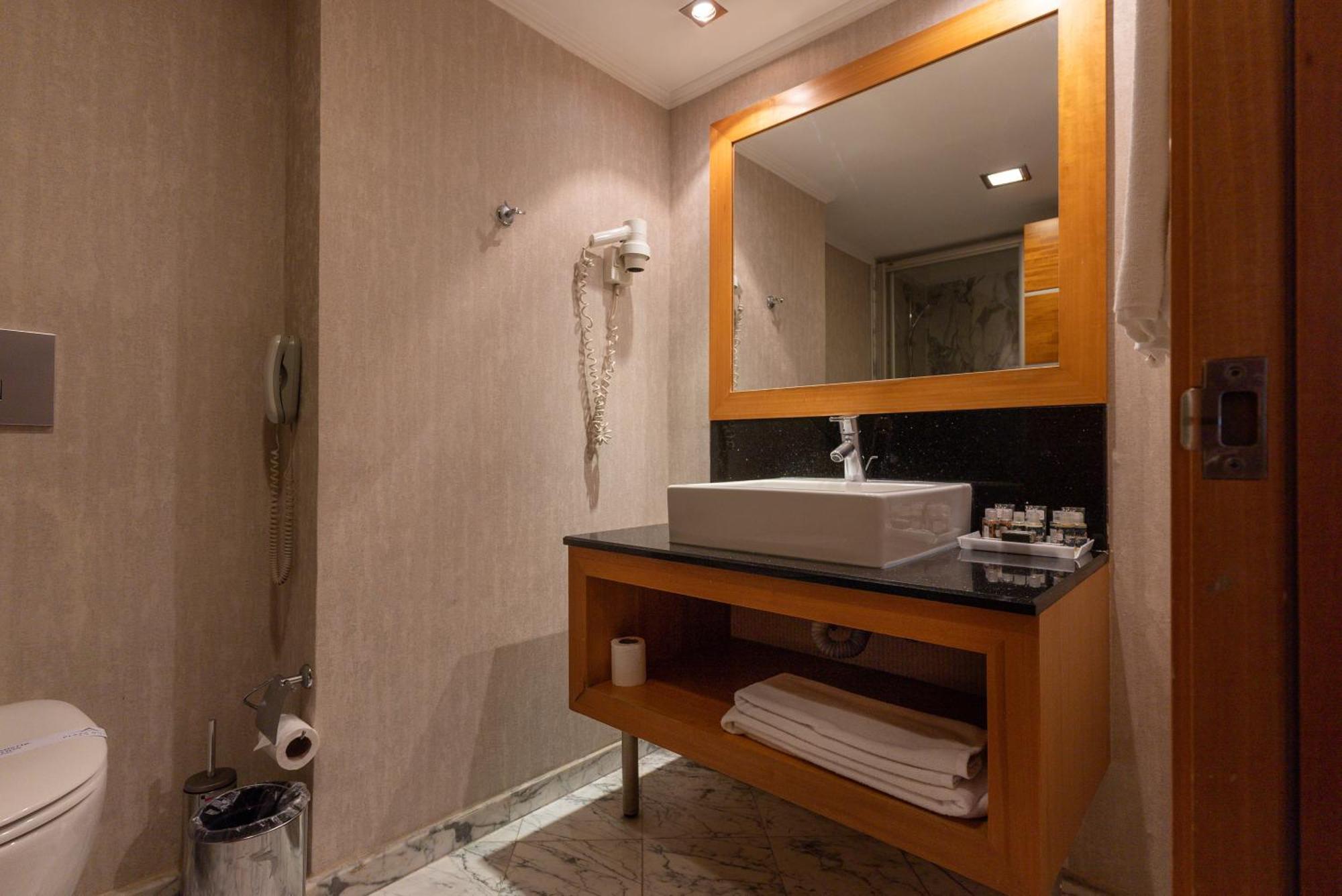 Ankara Plaza Hotel Esterno foto
